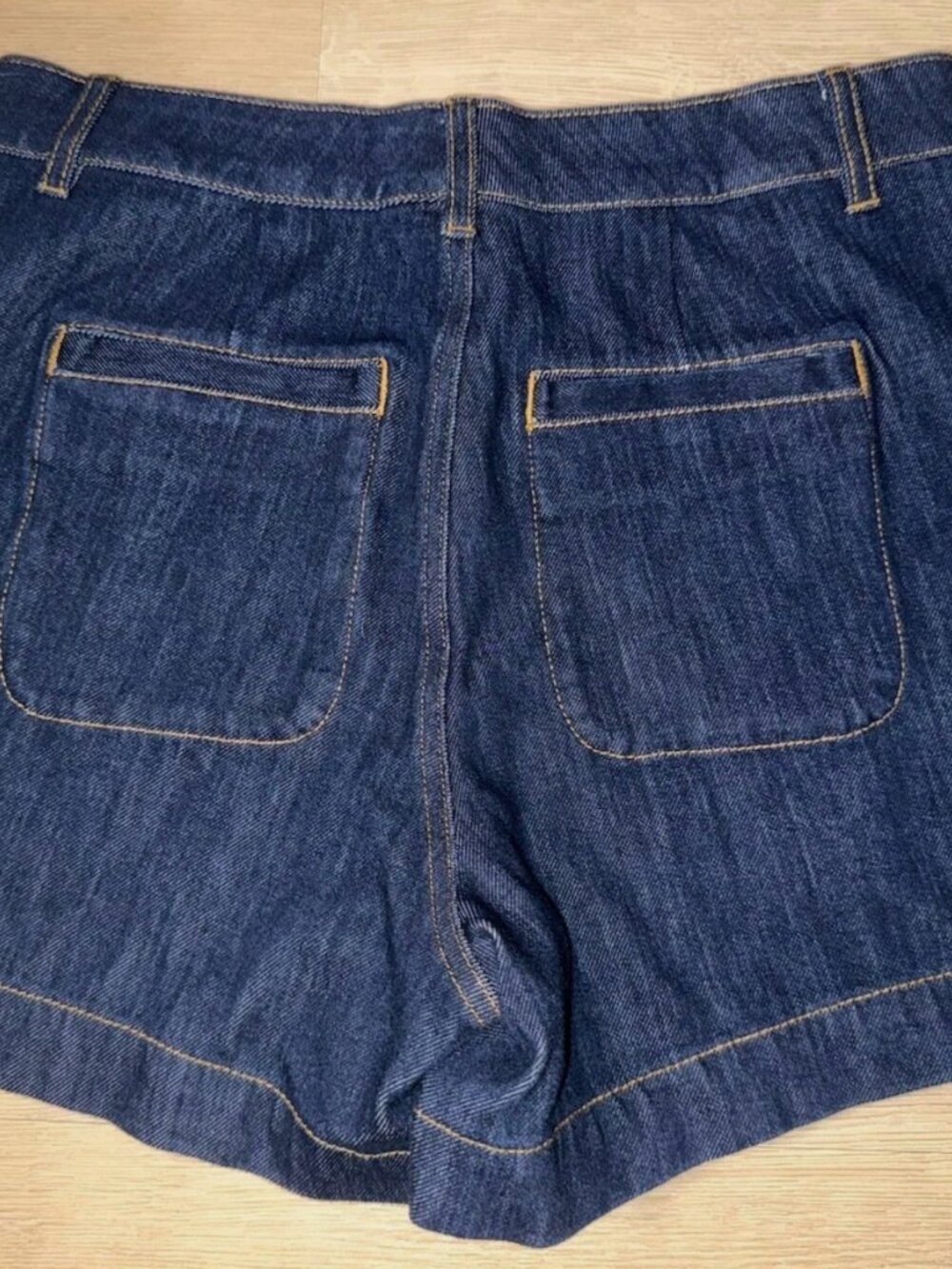 Cabi Tomboy Short #6637 Size 4 Dark Blue Denim Dark Wash Loose Baggy EUC - Picture 2 of 5